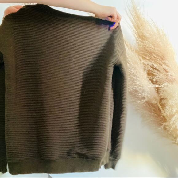 3/$20 FOREVER 21 F21 Olive Green Ribbed Crew Neck Pullover Chunky Knit Sweater M - Picture 5 of 6